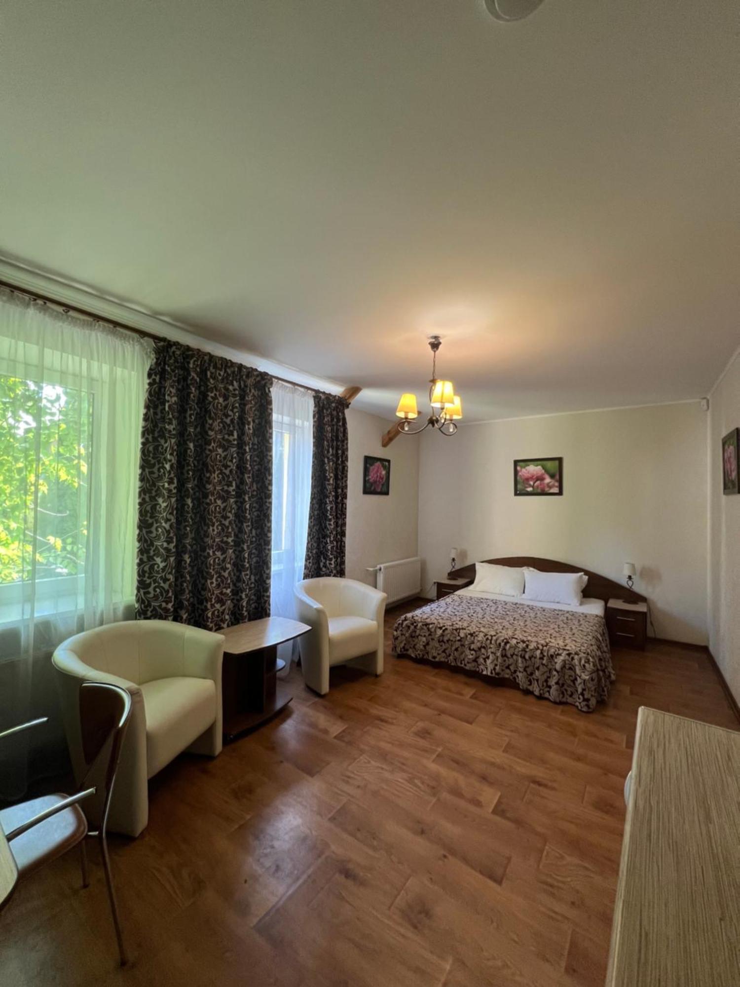 Apart Hotel Asotel Charków Zewnętrze zdjęcie