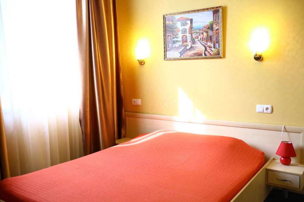 Apart Hotel Asotel Charków Zewnętrze zdjęcie