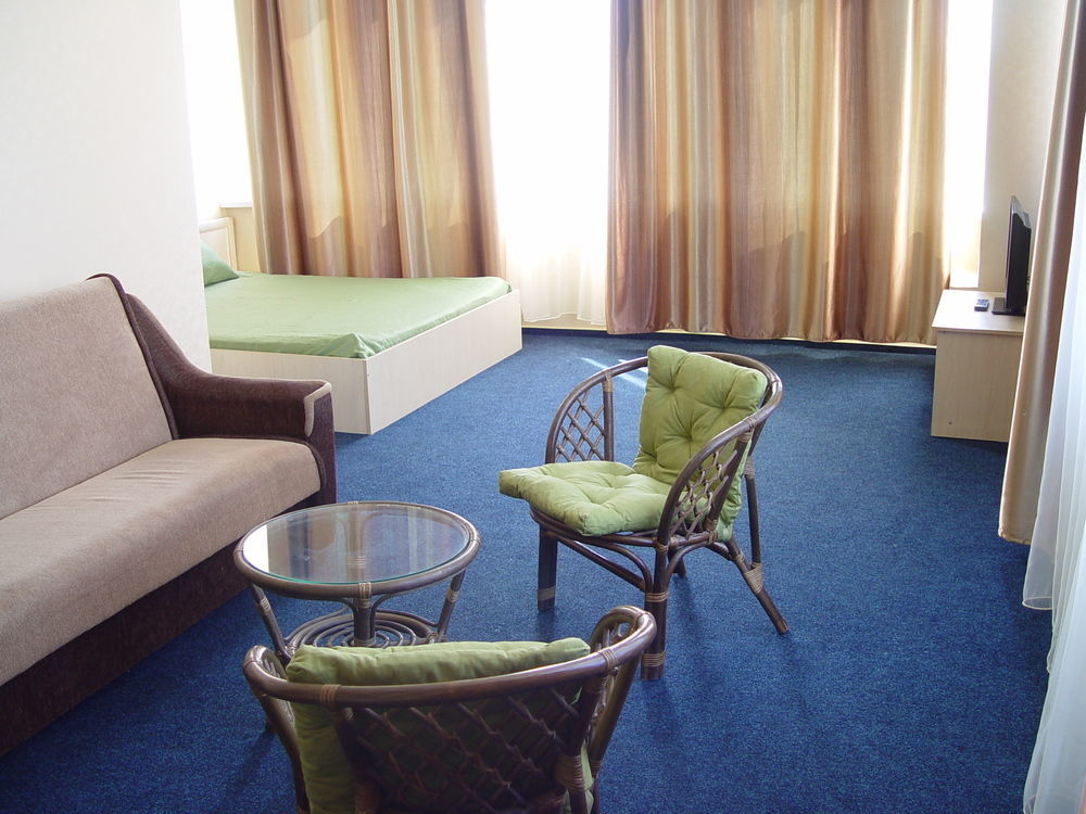Apart Hotel Asotel Charków Zewnętrze zdjęcie