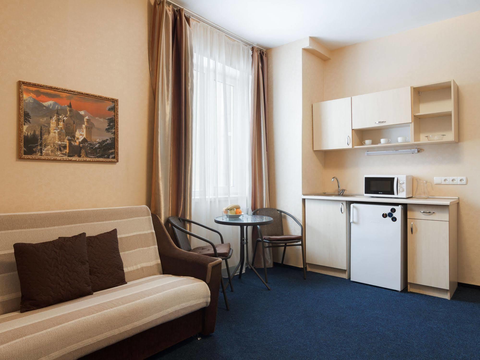 Apart Hotel Asotel Charków Zewnętrze zdjęcie