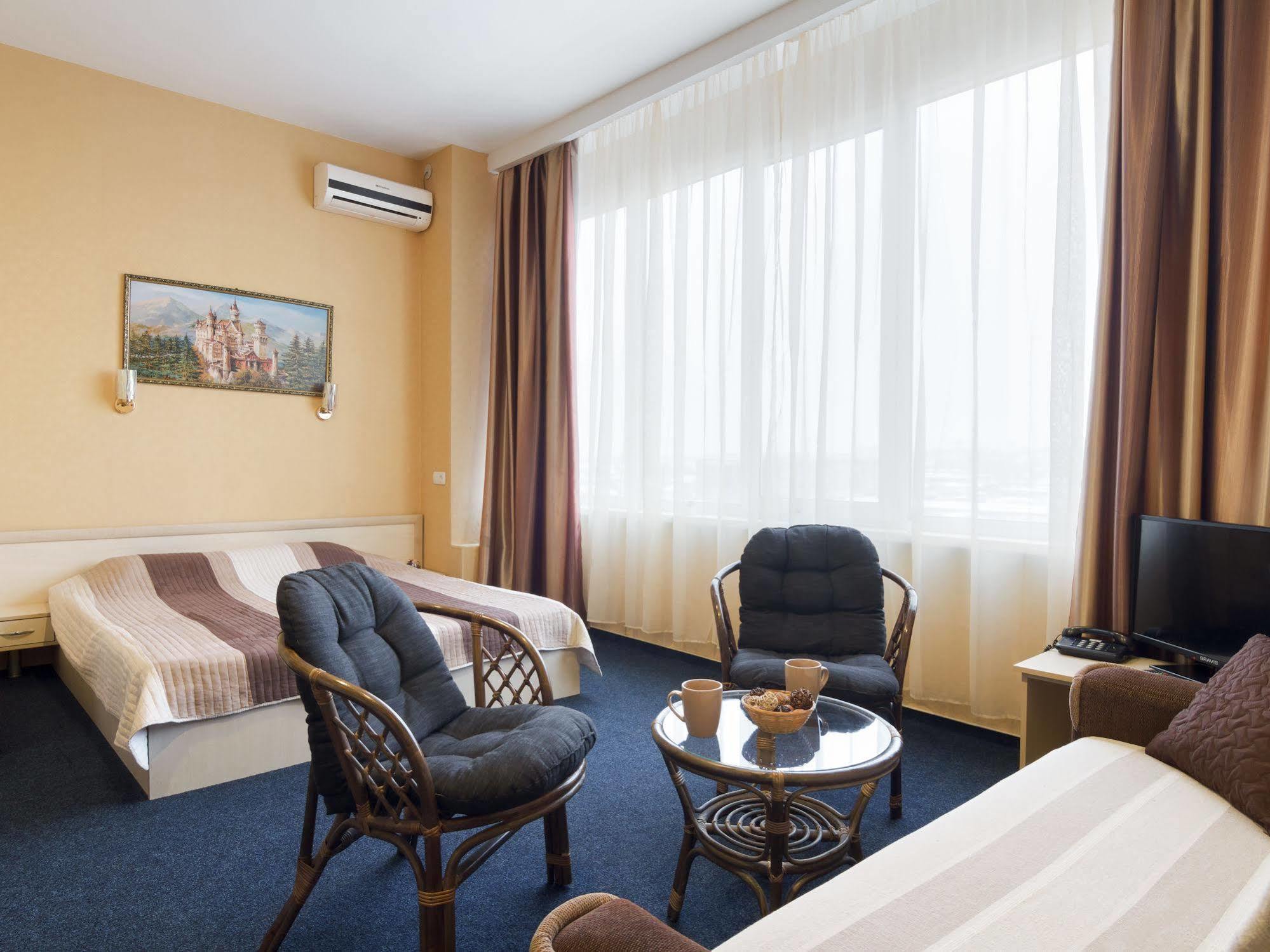 Apart Hotel Asotel Charków Zewnętrze zdjęcie